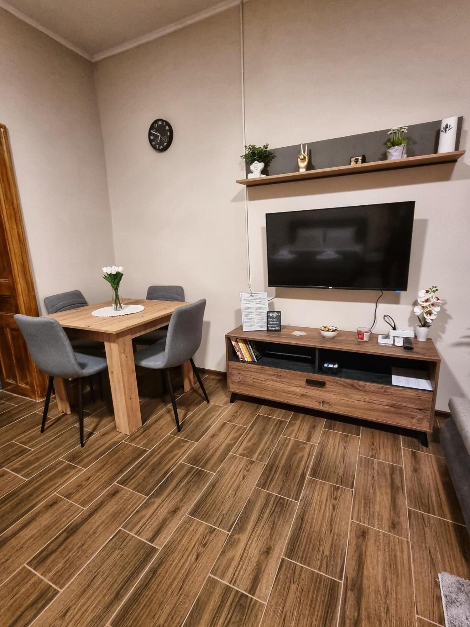 Dorce Apartmani Horgos Buitenkant foto