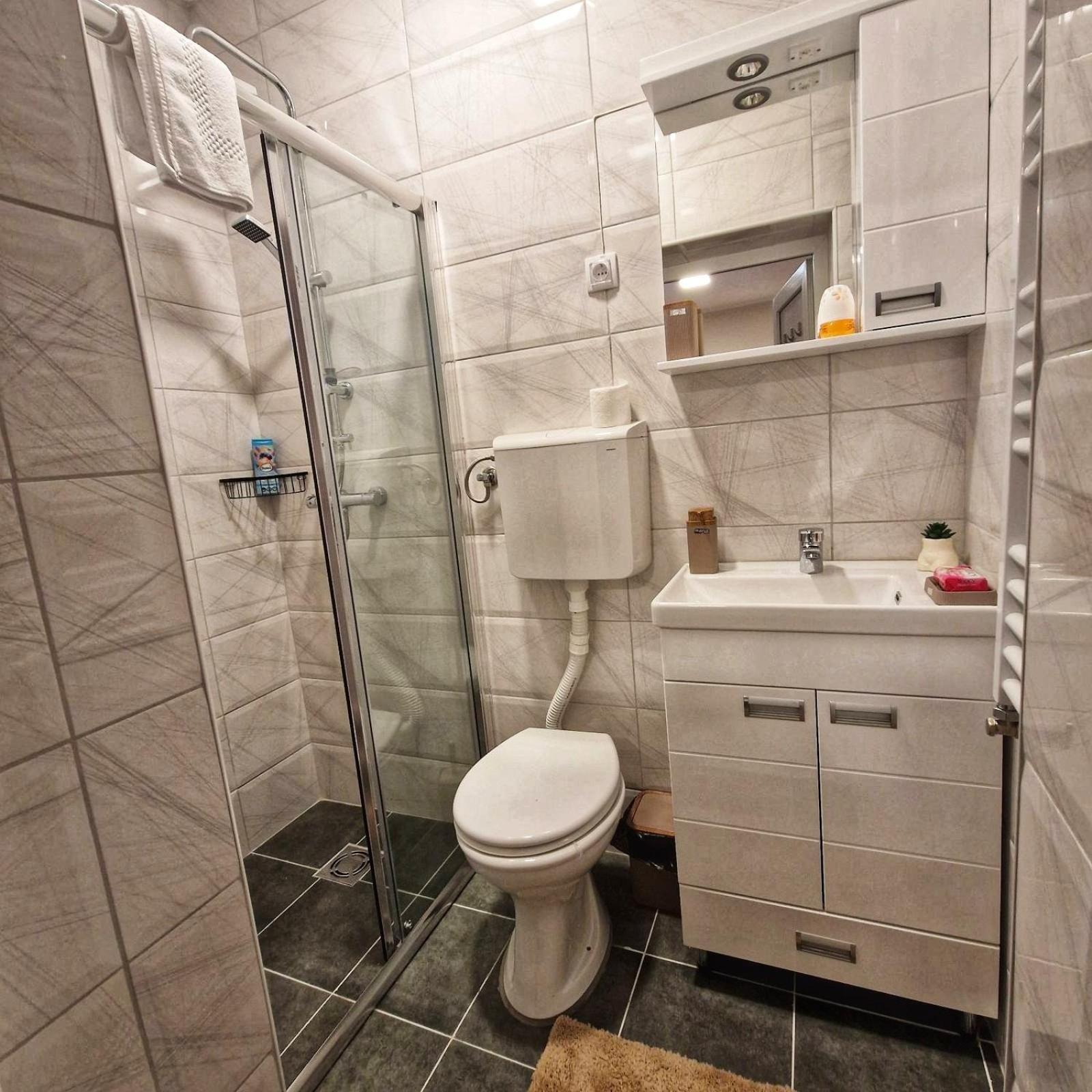 Dorce Apartmani Horgos Buitenkant foto