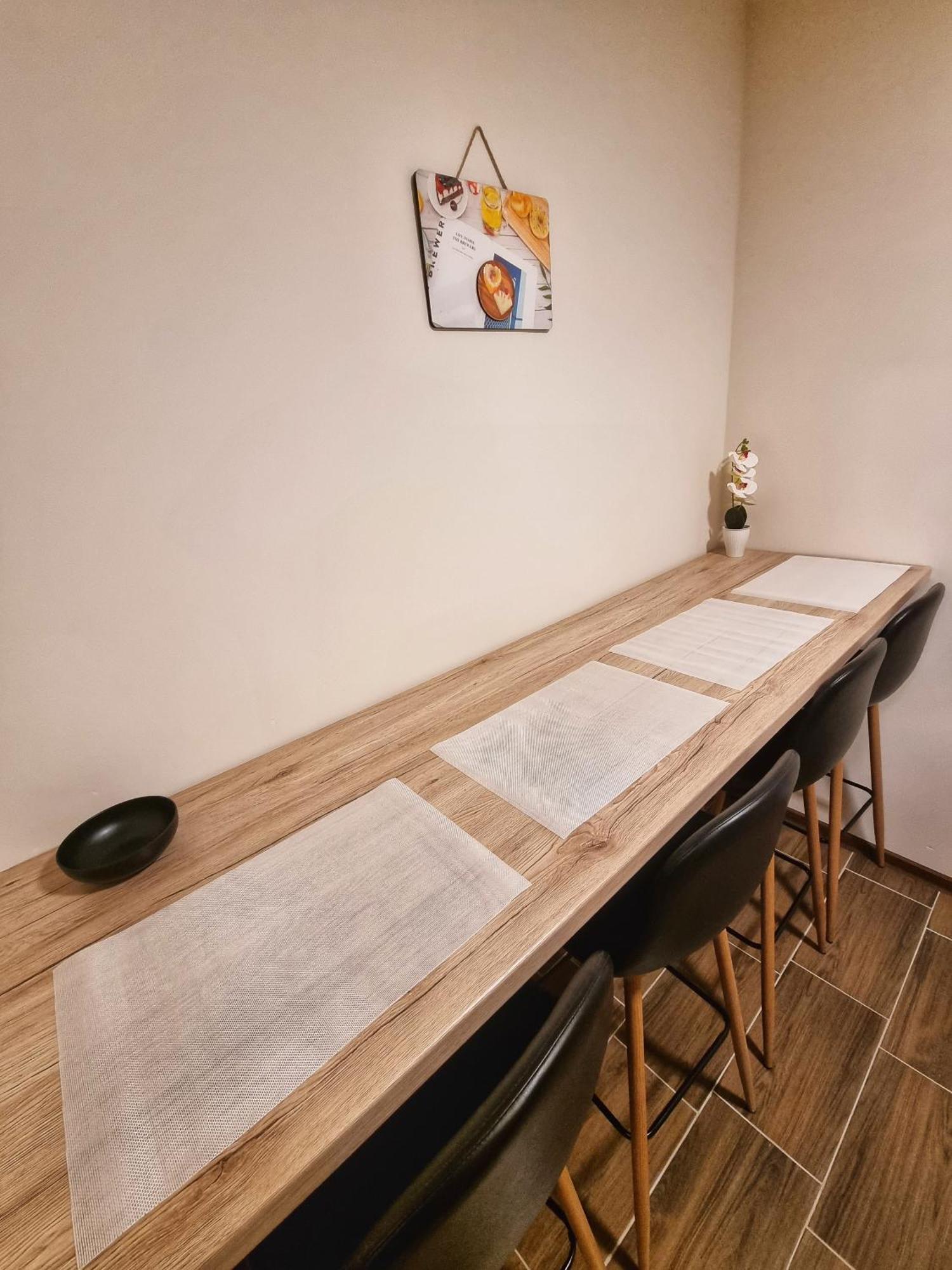Dorce Apartmani Horgos Buitenkant foto